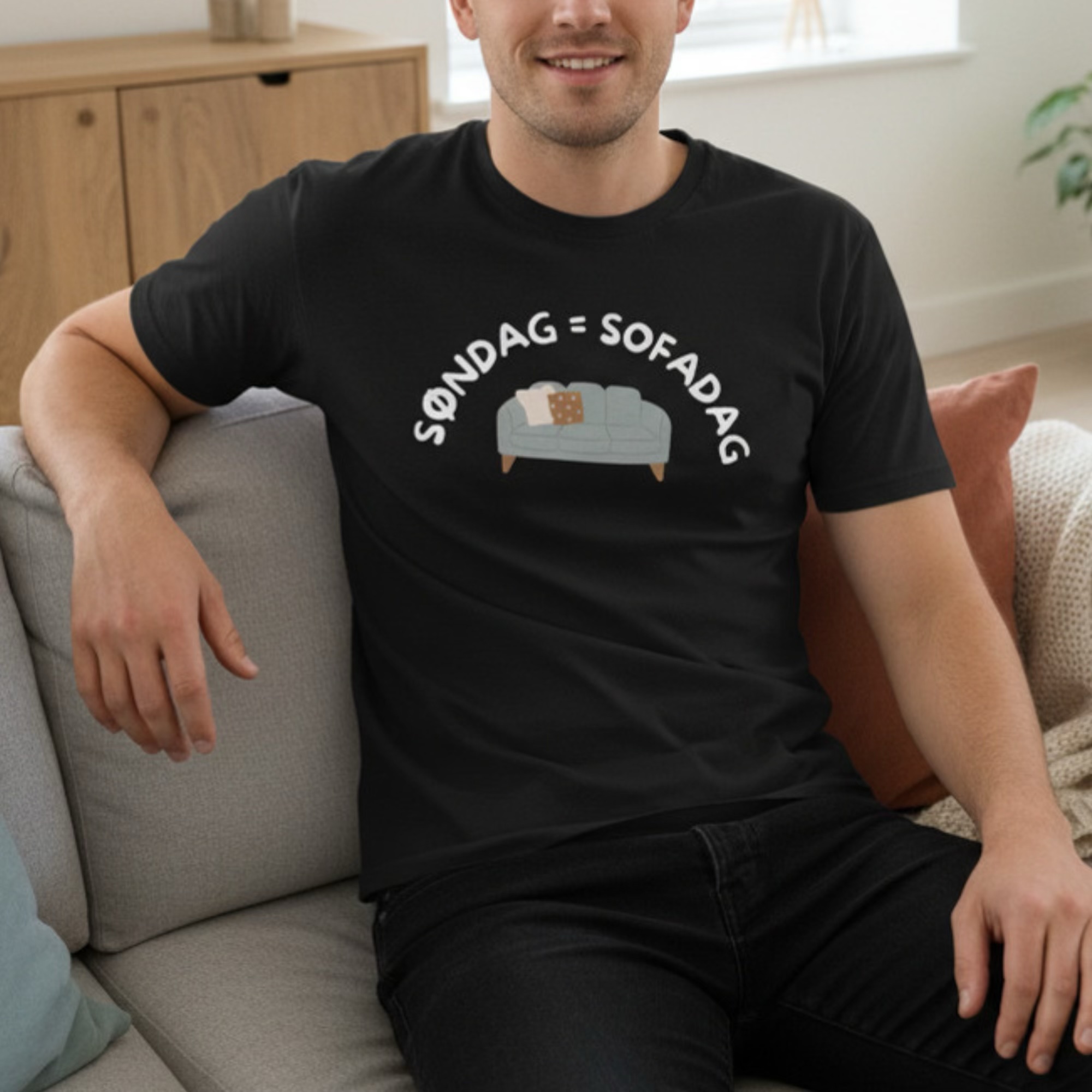 Søndag = Sofadag – Classic T-shirt med sofa-print - Billede 3