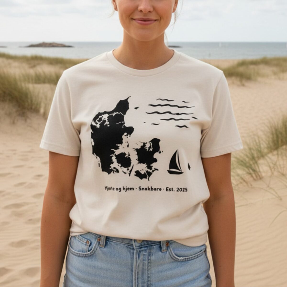 Alternative view of Hjerte og hjem – Classic unisex T-shirt med Danmarkskort