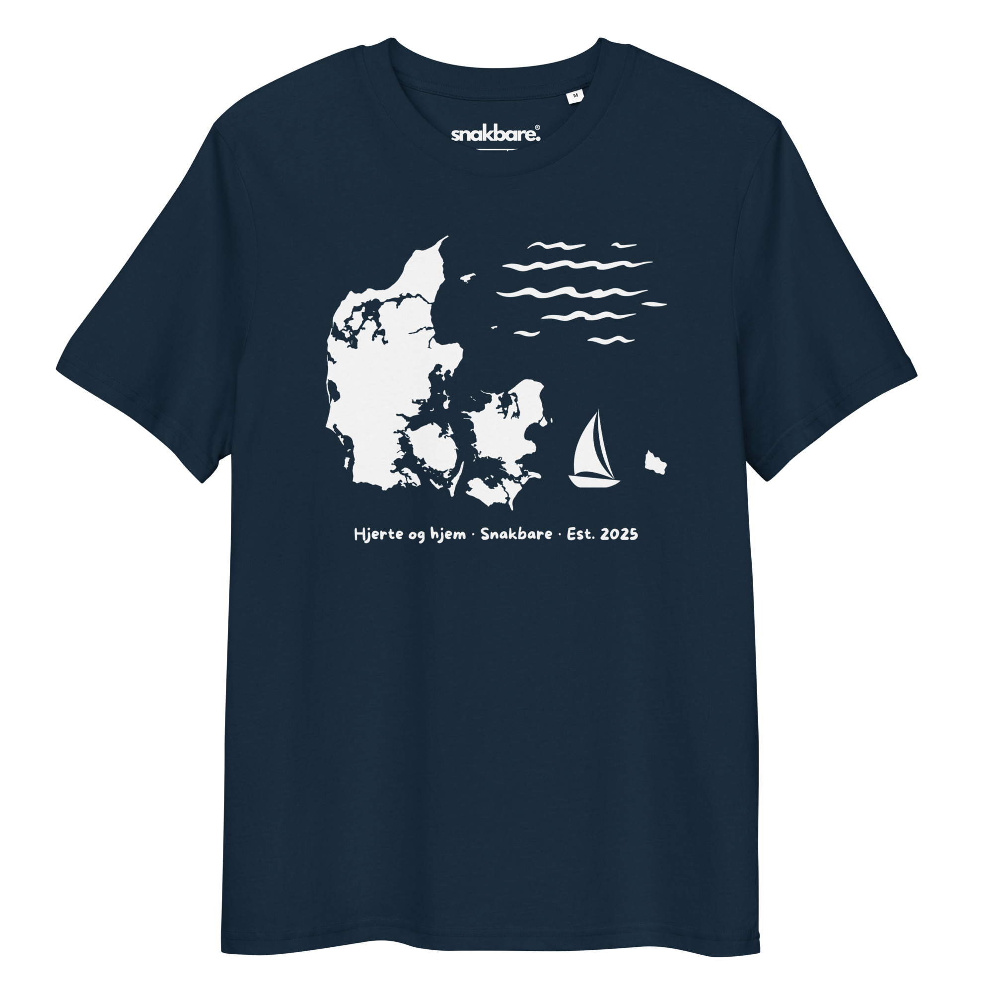 Hjerte og hjem T-shirt – Økologisk Unisex Tee med Danmark-kort